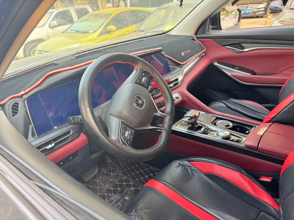 2021 ChangAn CS75 Plus 2.0T 233HP L4 8AT,autocango,china used car exporter,china ev exporter,chinese used car exporter,chinese used ev exporter