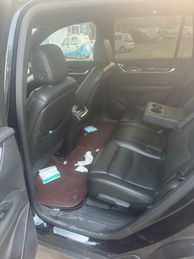 2022 Cadillac XT6 2.0T 237HP L4 9AT,autocango,china used car exporter,china ev exporter,chinese used car exporter,chinese used ev exporter