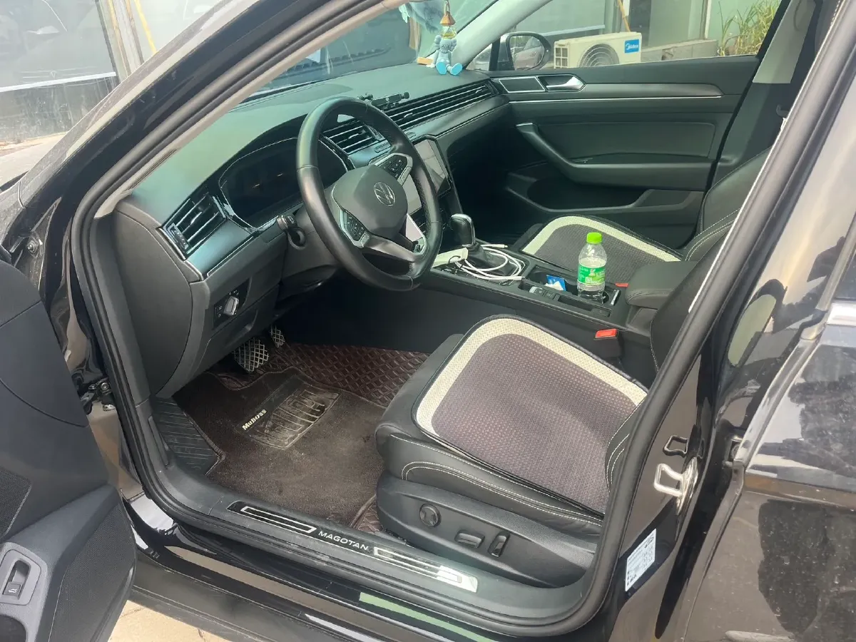 2023 Volkswagen Magotan 2.0T 186HP L4 7DCT,autocango,china used car exporter,china ev exporter,chinese used car exporter,chinese used ev exporter