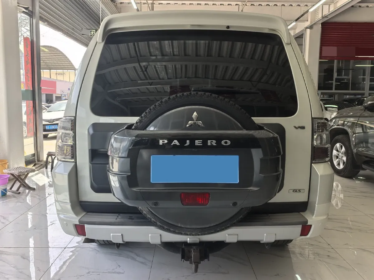 2016 Mitsubishi Pajero 3.0L 174HP V6 5AT,autocango,china used car exporter,china ev exporter,chinese used car exporter,chinese used ev exporter