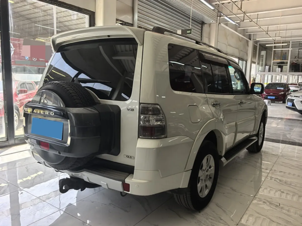 2016 Mitsubishi Pajero 3.0L 174HP V6 5AT,autocango,china used car exporter,china ev exporter,chinese used car exporter,chinese used ev exporter