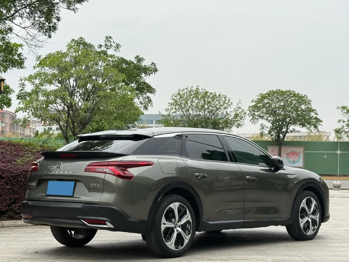 2022 Citroen C5 X 1.6T 175HP L4 8AT,autocango,china used car exporter,china ev exporter,chinese used car exporter,chinese used ev exporter