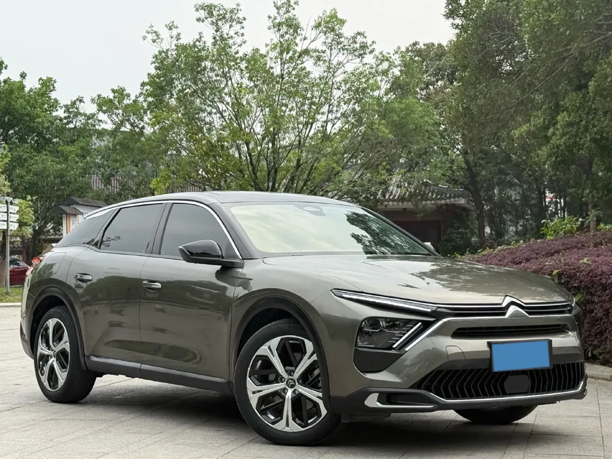 2022 Citroen C5 X 1.6T 175HP L4 8AT,autocango,china used car exporter,china ev exporter,chinese used car exporter,chinese used ev exporter