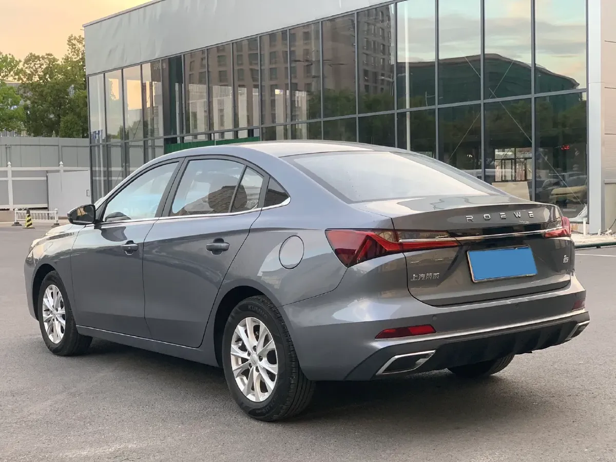 2023 Roewe i5 1.5L 129HP L4 CVT,autocango,china used car exporter,china ev exporter,chinese used car exporter,chinese used ev exporter