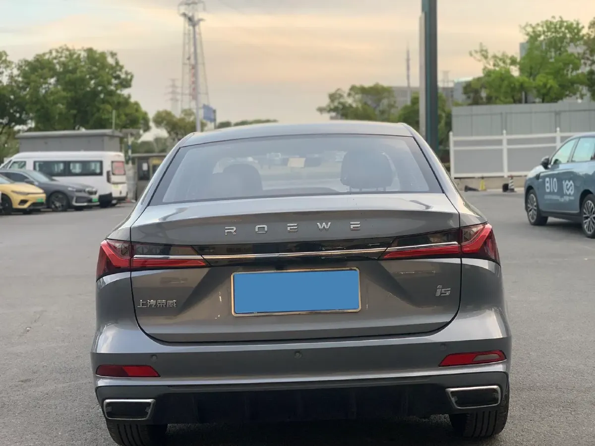 2023 Roewe i5 1.5L 129HP L4 CVT,autocango,china used car exporter,china ev exporter,chinese used car exporter,chinese used ev exporter