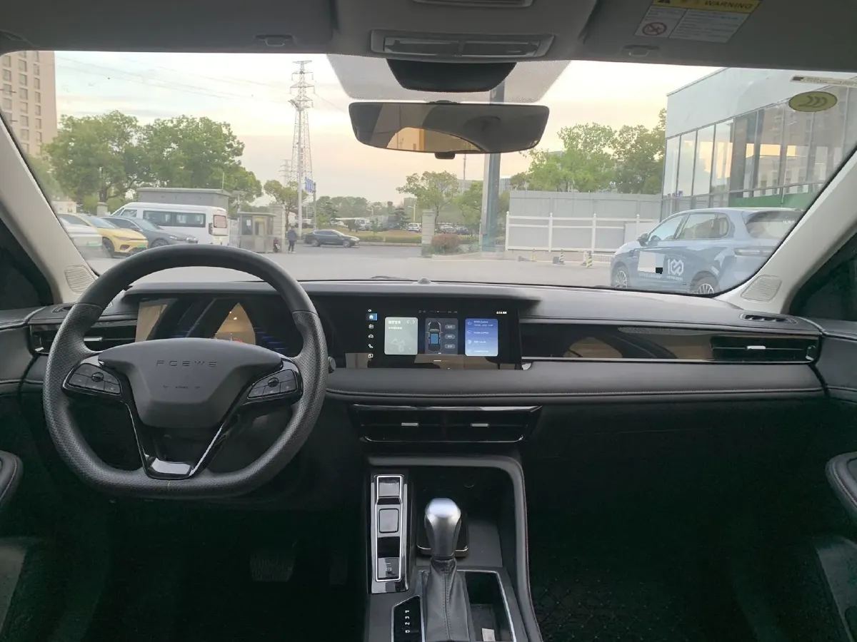 2023 Roewe i5 1.5L 129HP L4 CVT,autocango,china used car exporter,china ev exporter,chinese used car exporter,chinese used ev exporter