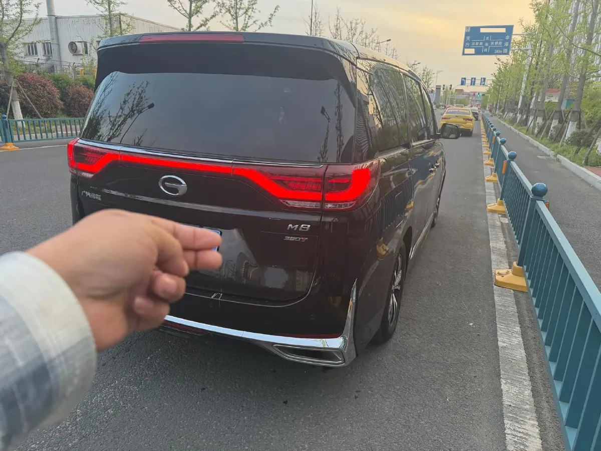 2021 GAC Trumpchi M8 2.0T 252HP L4 8AT,autocango,china used car exporter,china ev exporter,chinese used car exporter,chinese used ev exporter