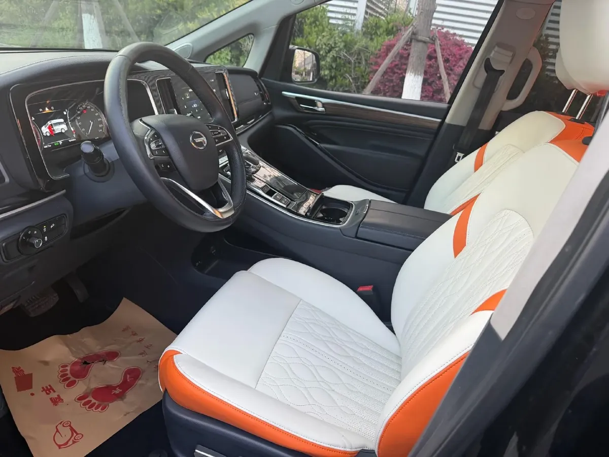 2021 GAC Trumpchi M8 2.0T 252HP L4 8AT,autocango,china used car exporter,china ev exporter,chinese used car exporter,chinese used ev exporter