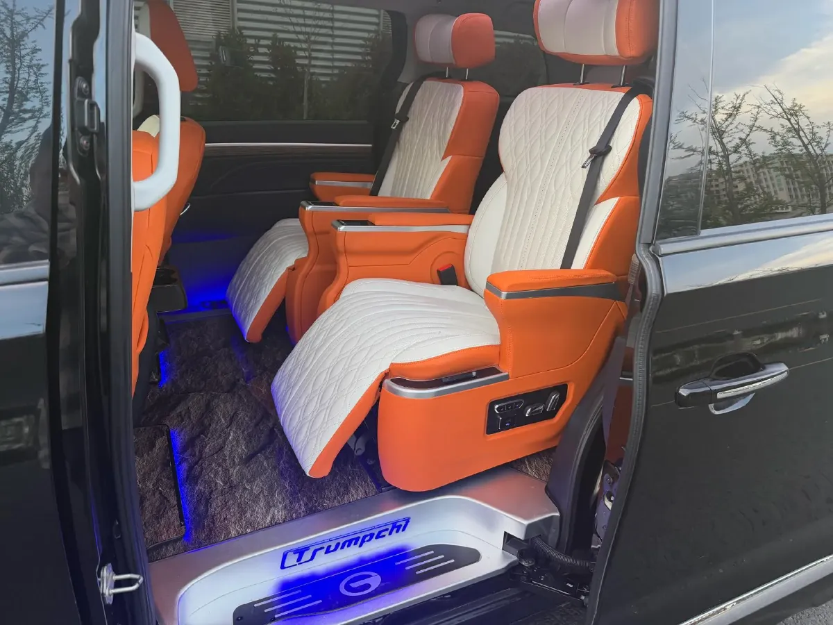 2021 GAC Trumpchi M8 2.0T 252HP L4 8AT,autocango,china used car exporter,china ev exporter,chinese used car exporter,chinese used ev exporter