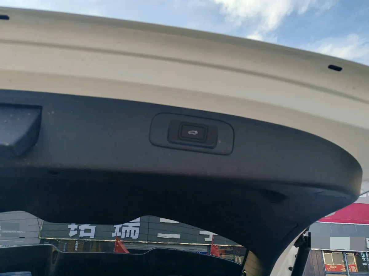 2025 Geely Coolray 1.5T 181HP L4 7DCT,autocango,china used car exporter,china ev exporter,chinese used car exporter,chinese used ev exporter