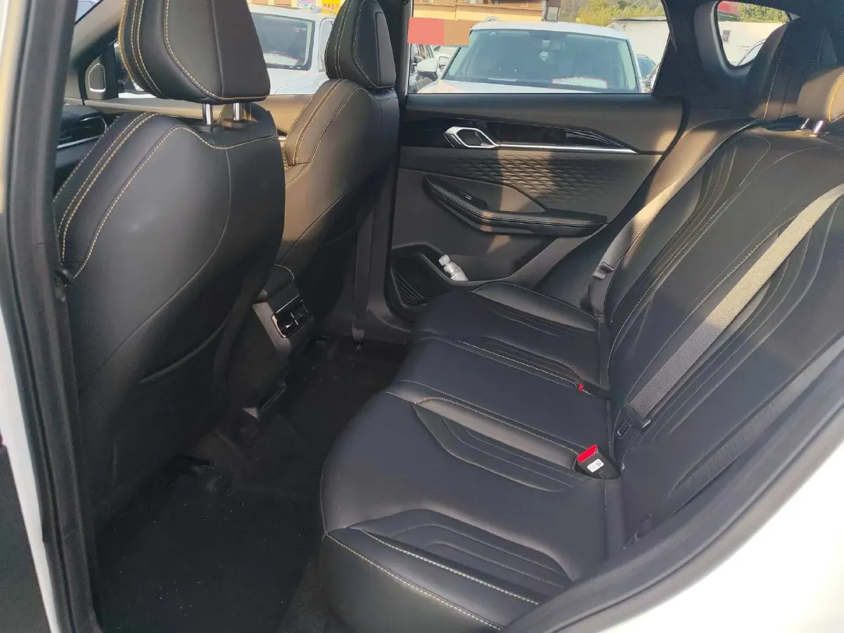 2025 Geely Coolray 1.5T 181HP L4 7DCT,autocango,china used car exporter,china ev exporter,chinese used car exporter,chinese used ev exporter