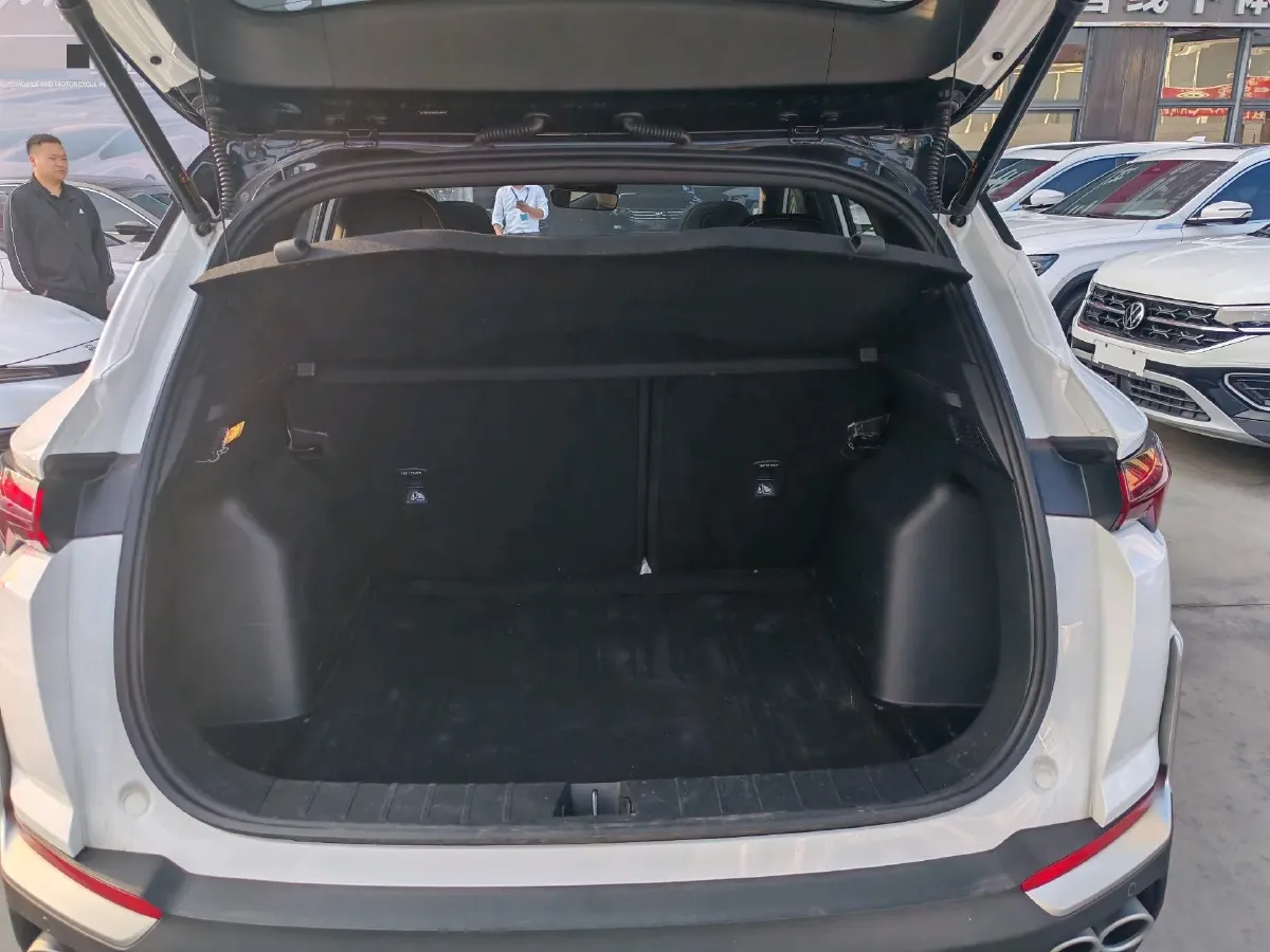 2025 Geely Coolray 1.5T 181HP L4 7DCT,autocango,china used car exporter,china ev exporter,chinese used car exporter,chinese used ev exporter