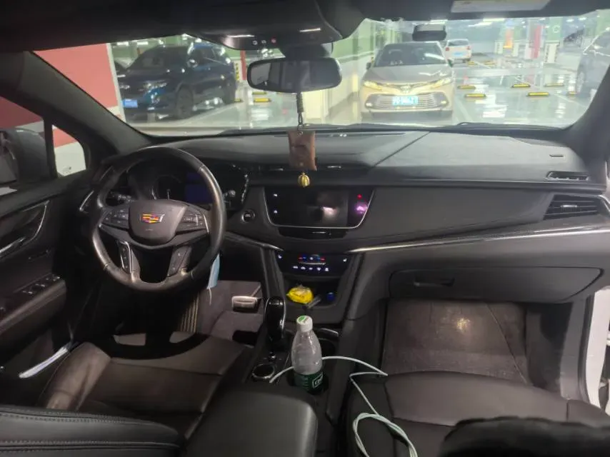 2022 Cadillac XT5 2.0T 237HP L4 9AT,autocango,china used car exporter,china ev exporter,chinese used car exporter,chinese used ev exporter