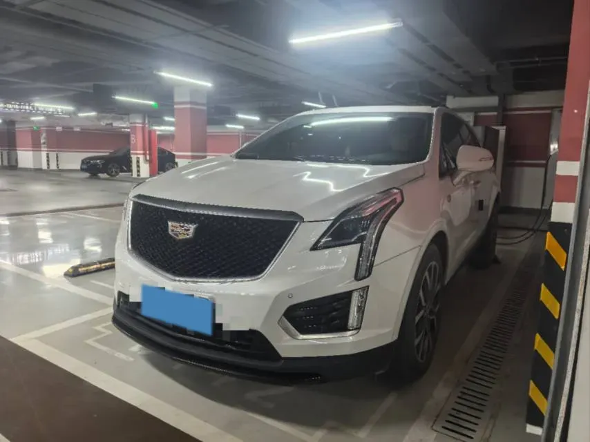2022 Cadillac XT5 2.0T 237HP L4 9AT,autocango,china used car exporter,china ev exporter,chinese used car exporter,chinese used ev exporter