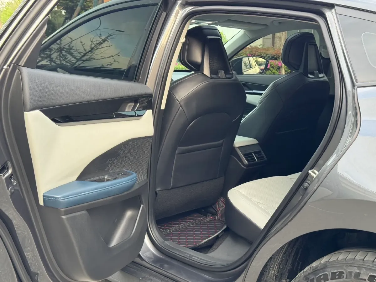 2023 ChangAn UNI-V iDD 1.5T 170HP L4 6TCT PHEV 18.4KWH,autocango,china used car exporter,china ev exporter,chinese used car exporter,chinese used ev exporter