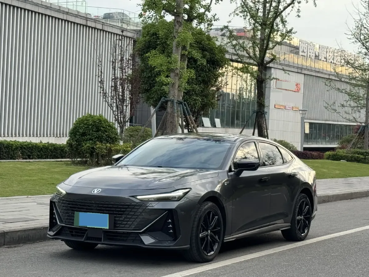 2023 ChangAn UNI-V iDD 1.5T 170HP L4 6TCT PHEV 18.4KWH,autocango,china used car exporter,china ev exporter,chinese used car exporter,chinese used ev exporter