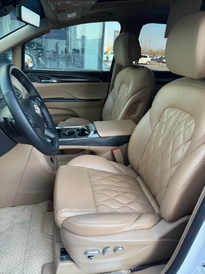 2021 Buick GL8 2.0T 237HP L4 9AT,autocango,china used car exporter,china ev exporter,chinese used car exporter,chinese used ev exporter