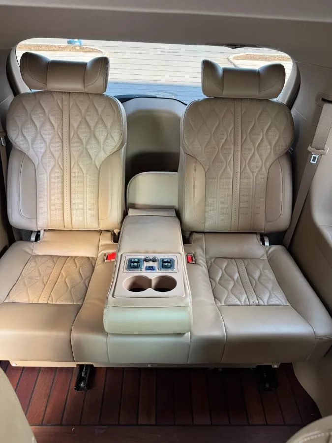 2021 Buick GL8 2.0T 237HP L4 9AT,autocango,china used car exporter,china ev exporter,chinese used car exporter,chinese used ev exporter