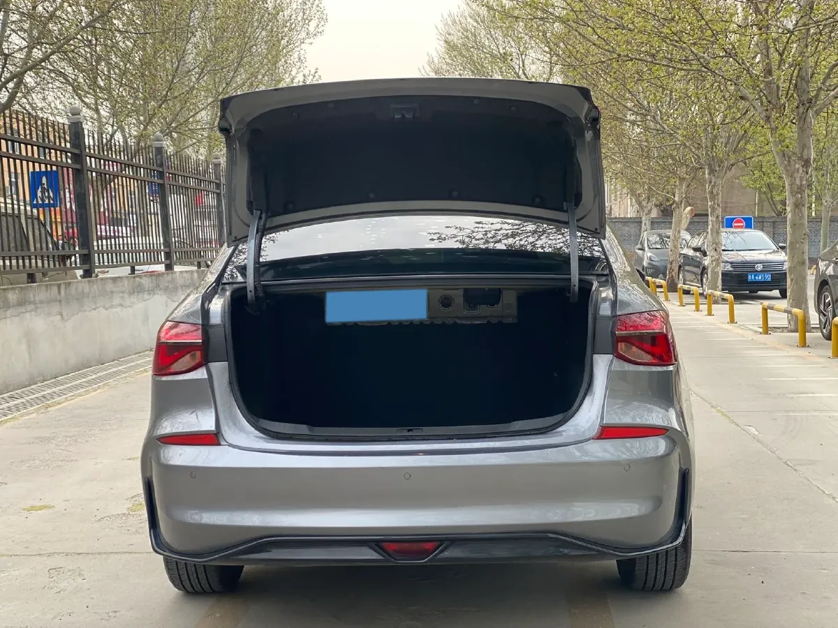 2019 Chevrolet Monza 1.3T 163HP L3 6AT,autocango,china used car exporter,china ev exporter,chinese used car exporter,chinese used ev exporter