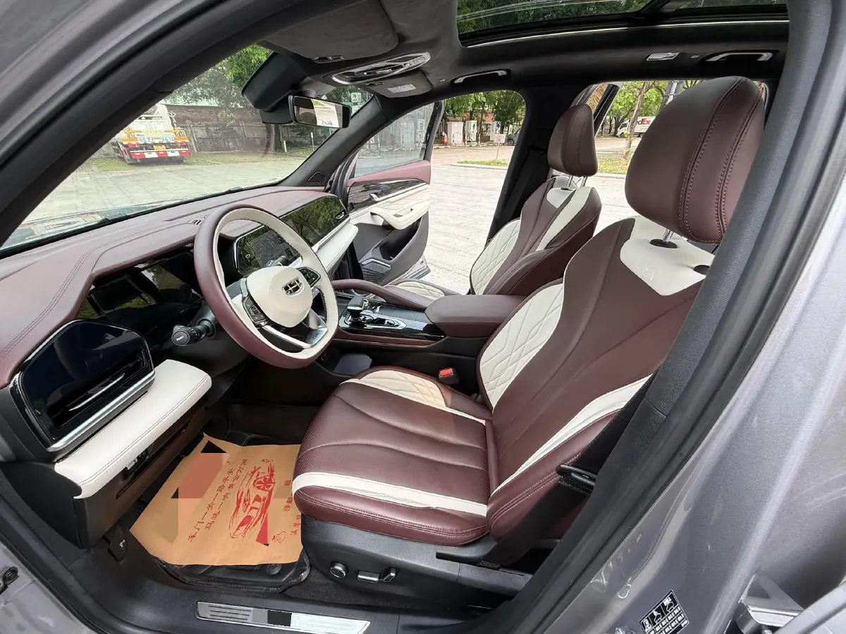 2021 Geely Monjaro 2.0T 218HP L4 7DCT,autocango,china used car exporter,china ev exporter,chinese used car exporter,chinese used ev exporter