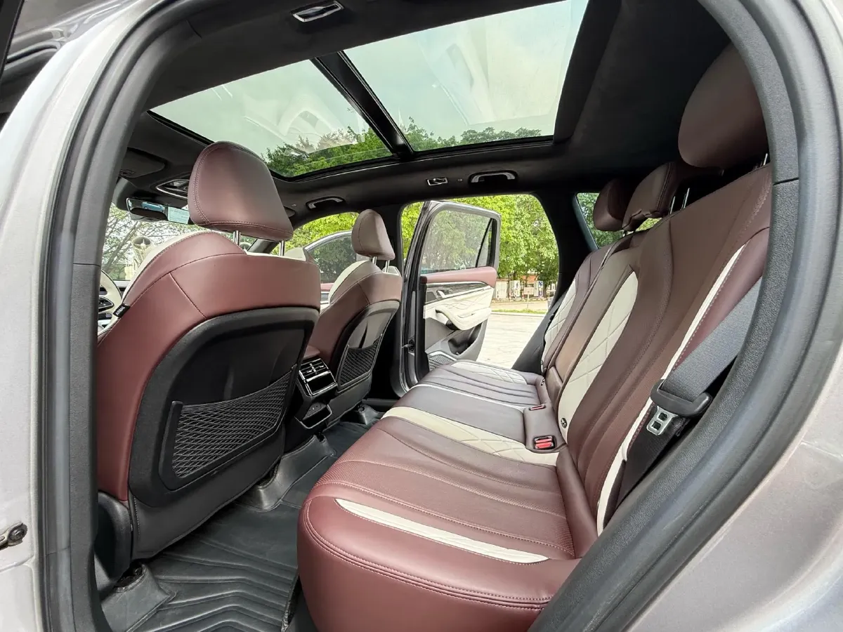 2021 Geely Monjaro 2.0T 218HP L4 7DCT,autocango,china used car exporter,china ev exporter,chinese used car exporter,chinese used ev exporter