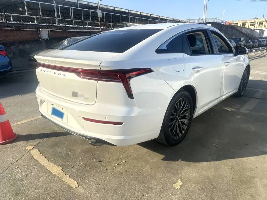 2023 Bestune B70 1.5T 169HP L4 7DCT,autocango,china used car exporter,china ev exporter,chinese used car exporter,chinese used ev exporter