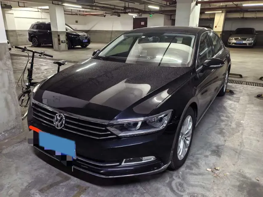 2019 Volkswagen Magotan 2.0T 186HP L4 7DCT,autocango,china used car exporter,china ev exporter,chinese used car exporter,chinese used ev exporter