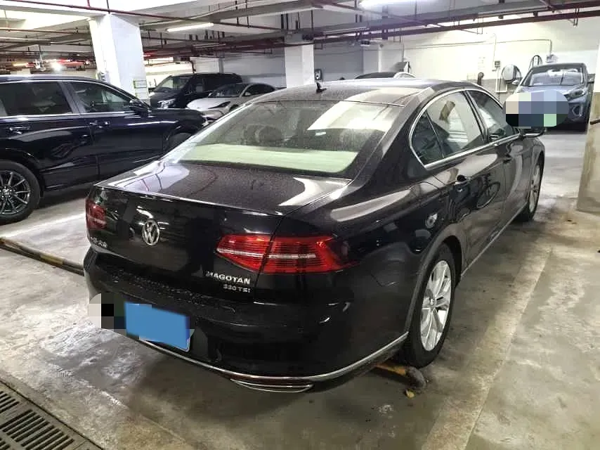 2019 Volkswagen Magotan 2.0T 186HP L4 7DCT,autocango,china used car exporter,china ev exporter,chinese used car exporter,chinese used ev exporter