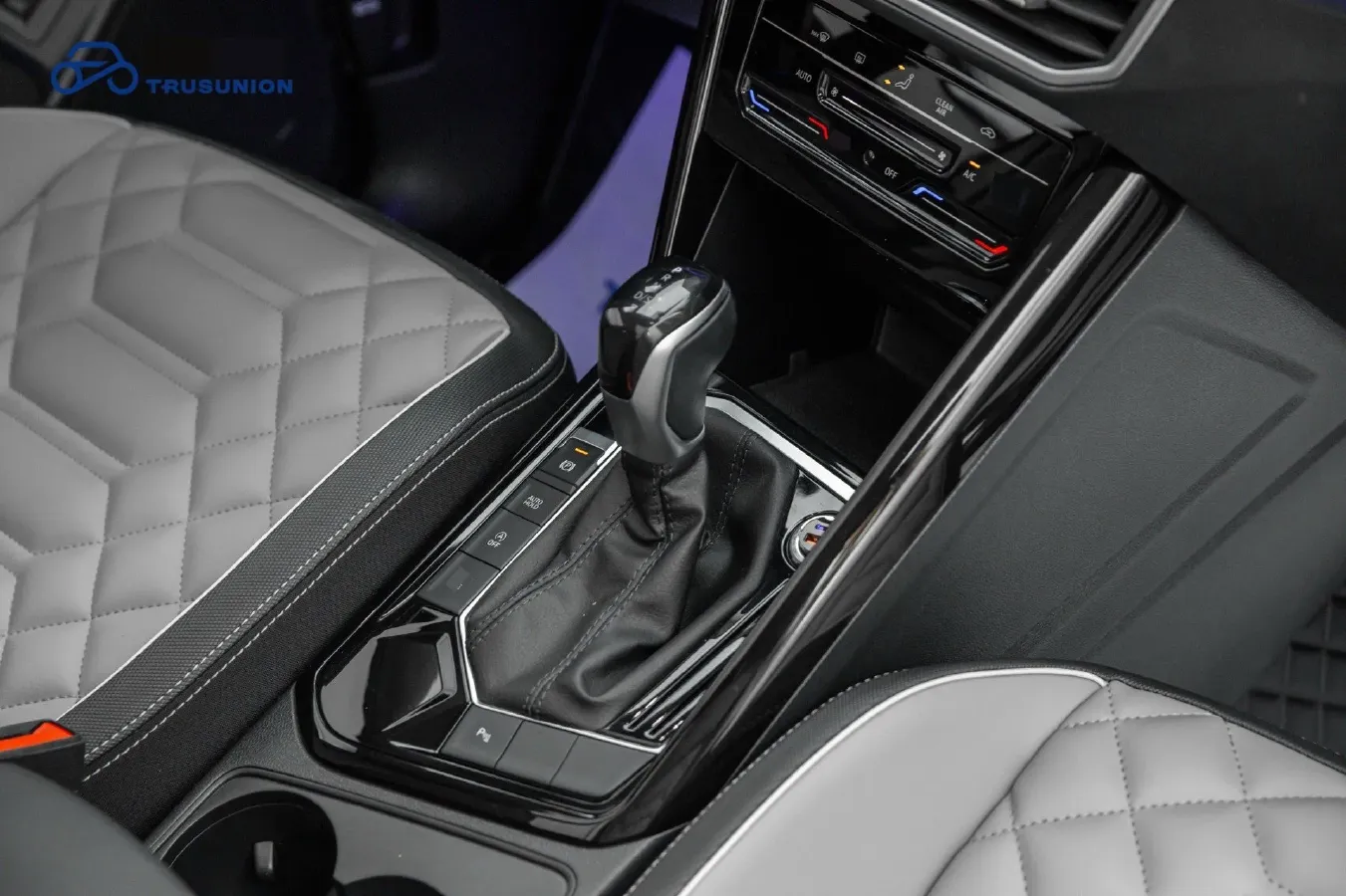 2023 Volkswagen Tayron 2.0T 186HP L4 7DCT,autocango,china used car exporter,china ev exporter,chinese used car exporter,chinese used ev exporter