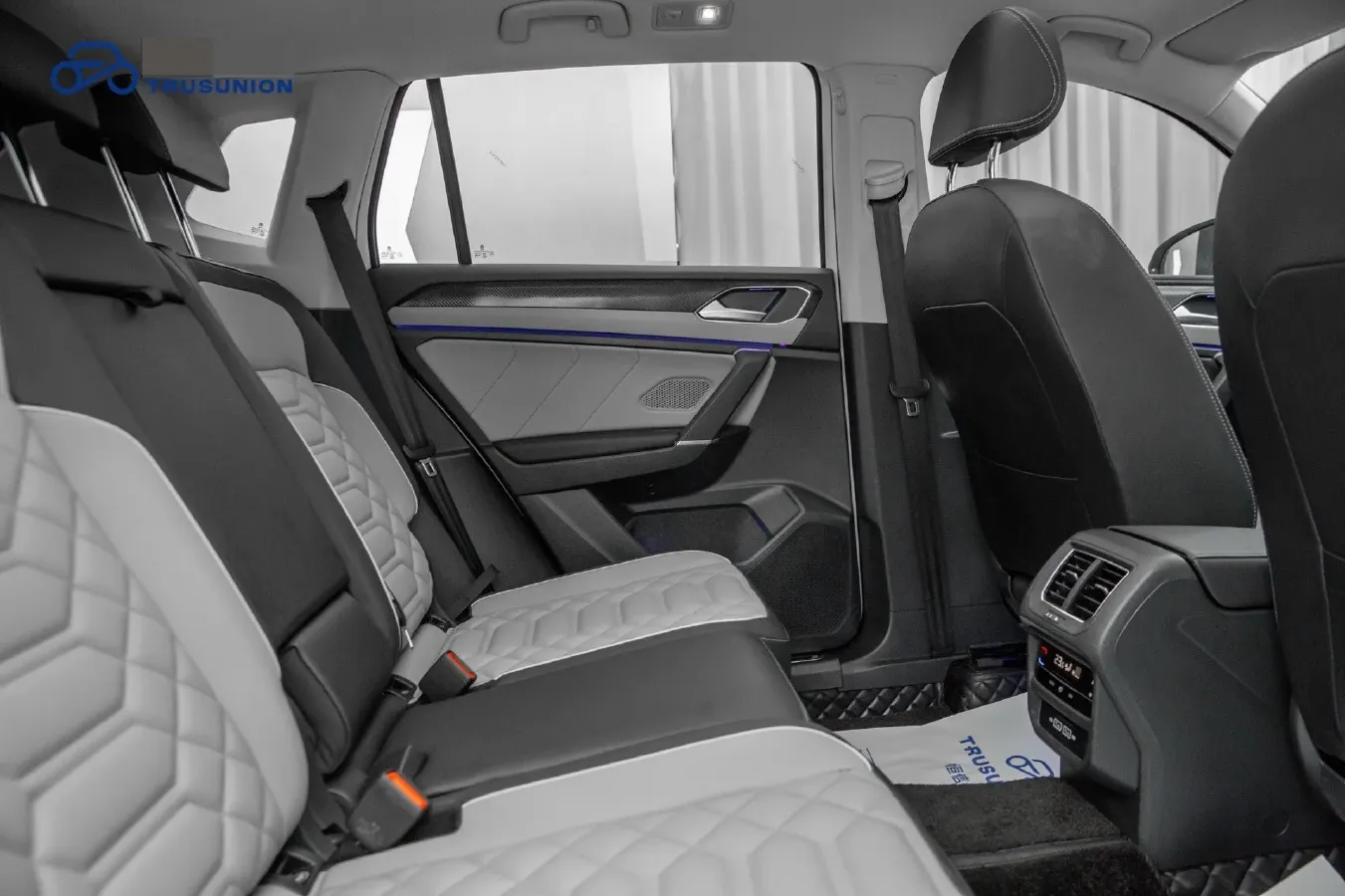 2023 Volkswagen Tayron 2.0T 186HP L4 7DCT,autocango,china used car exporter,china ev exporter,chinese used car exporter,chinese used ev exporter