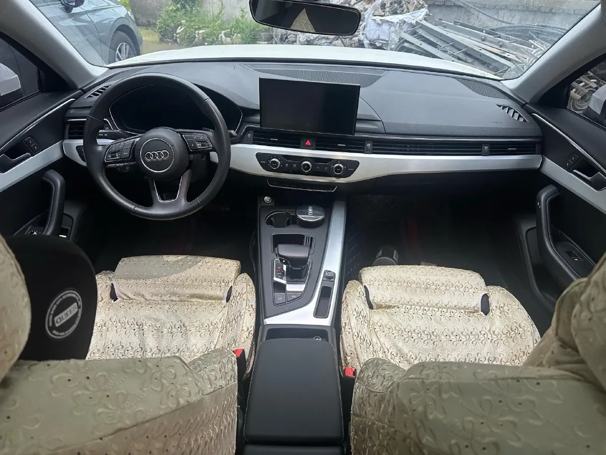 2020 Audi A4L 2.0T 190HP L4 7DCT,autocango,china used car exporter,china ev exporter,chinese used car exporter,chinese used ev exporter