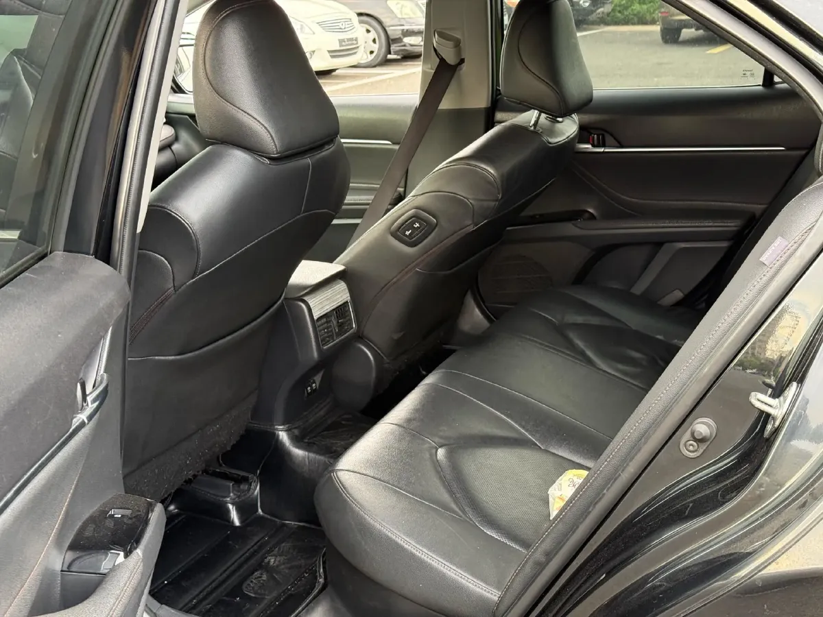 2019 Toyota Camry 2.5L 178HP L4 E-CVT Hybrid,autocango,china used car exporter,china ev exporter,chinese used car exporter,chinese used ev exporter