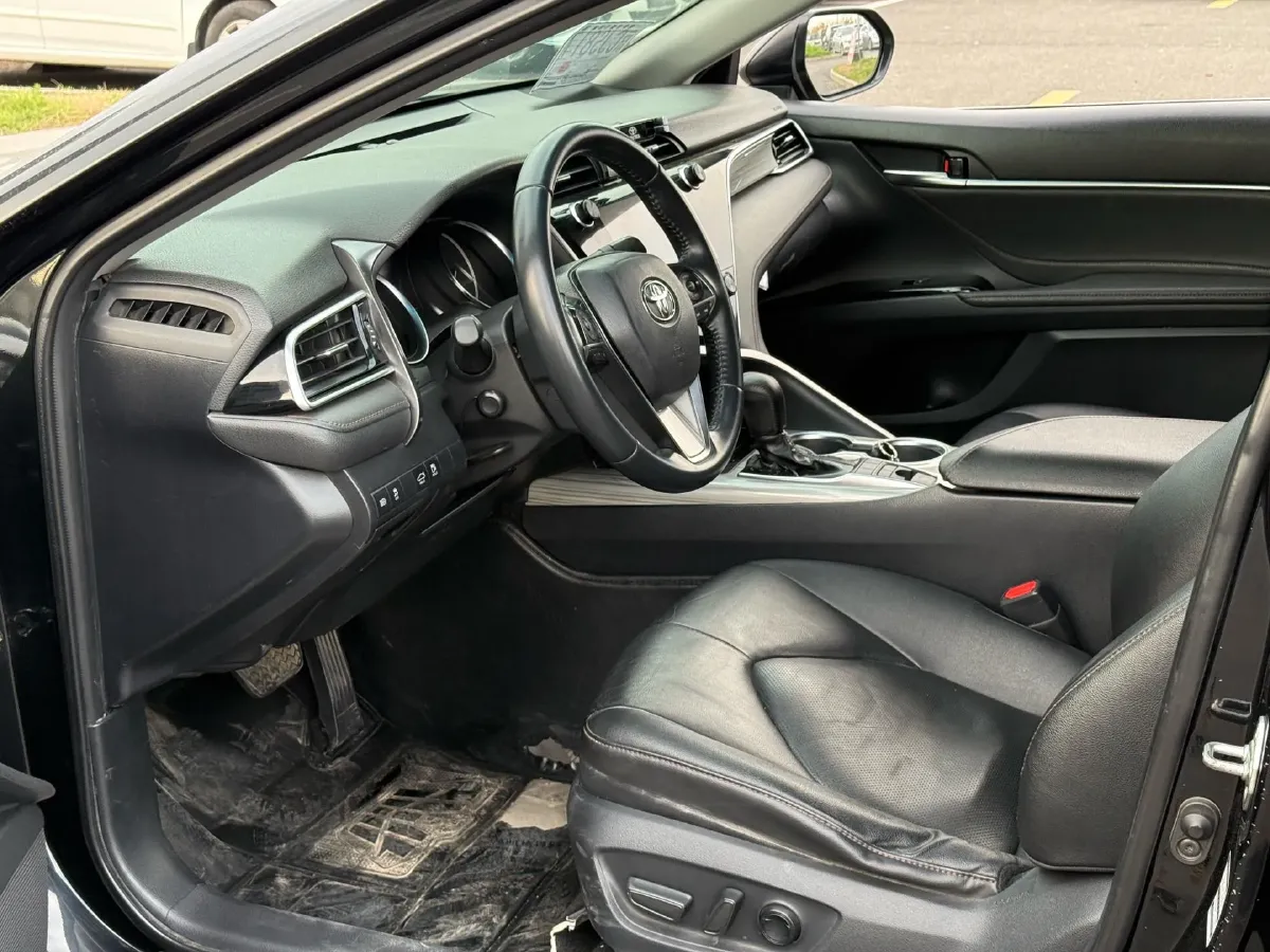 2019 Toyota Camry 2.5L 178HP L4 E-CVT Hybrid,autocango,china used car exporter,china ev exporter,chinese used car exporter,chinese used ev exporter