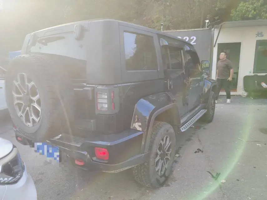 2022 Beijing BJ40 2.0T 224HP L4 8AT,autocango,china used car exporter,china ev exporter,chinese used car exporter,chinese used ev exporter