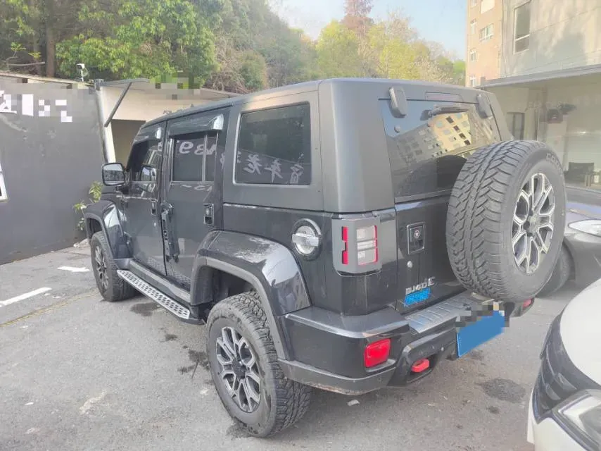 2022 Beijing BJ40 2.0T 224HP L4 8AT,autocango,china used car exporter,china ev exporter,chinese used car exporter,chinese used ev exporter