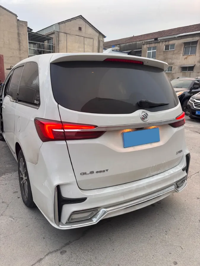 2022 Buick GL8 2.0T 237HP L4 9AT,autocango,china used car exporter,china ev exporter,chinese used car exporter,chinese used ev exporter