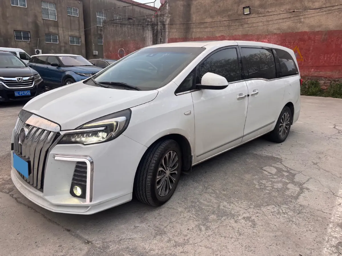 2022 Buick GL8 2.0T 237HP L4 9AT,autocango,china used car exporter,china ev exporter,chinese used car exporter,chinese used ev exporter