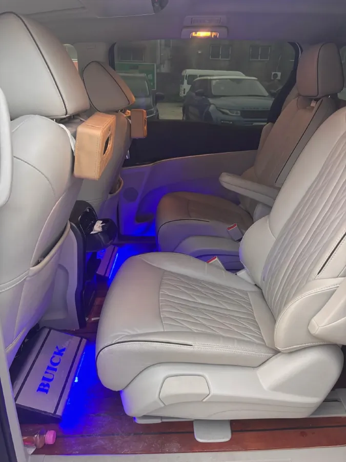 2022 Buick GL8 2.0T 237HP L4 9AT,autocango,china used car exporter,china ev exporter,chinese used car exporter,chinese used ev exporter