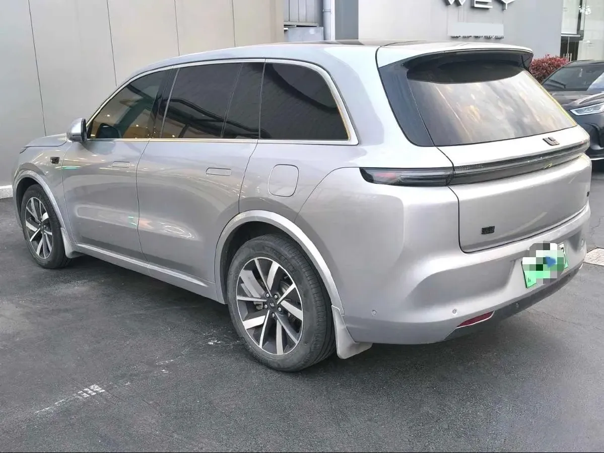 2023 Li L8 Range Extended 154HP REEV 40.9KWH,autocango,china used car exporter,china ev exporter,chinese used car exporter,chinese used ev exporter