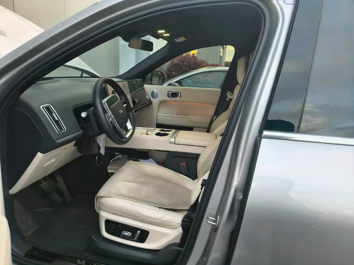 2023 Li L8 Range Extended 154HP REEV 40.9KWH,autocango,china used car exporter,china ev exporter,chinese used car exporter,chinese used ev exporter