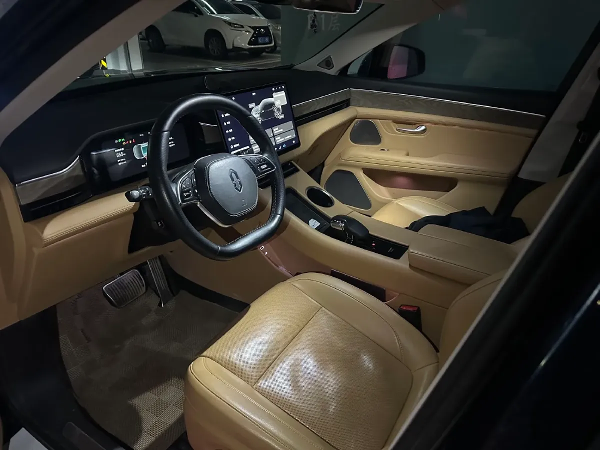 2022 JMC YuHu 7 2.0T 141HP L4 8AT,autocango,china used car exporter,china ev exporter,chinese used car exporter,chinese used ev exporter