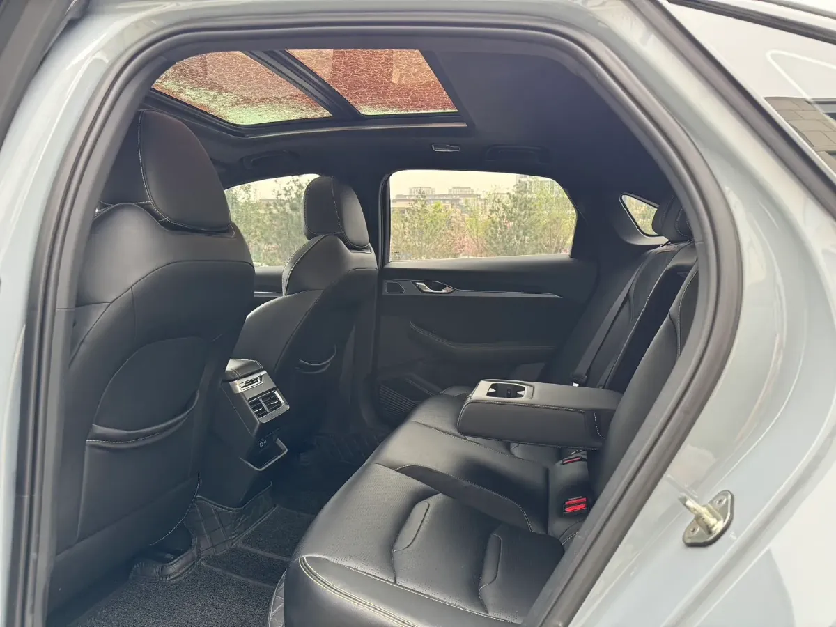 2021 Geely Preface 2.0T 190HP L4 7DCT,autocango,china used car exporter,china ev exporter,chinese used car exporter,chinese used ev exporter