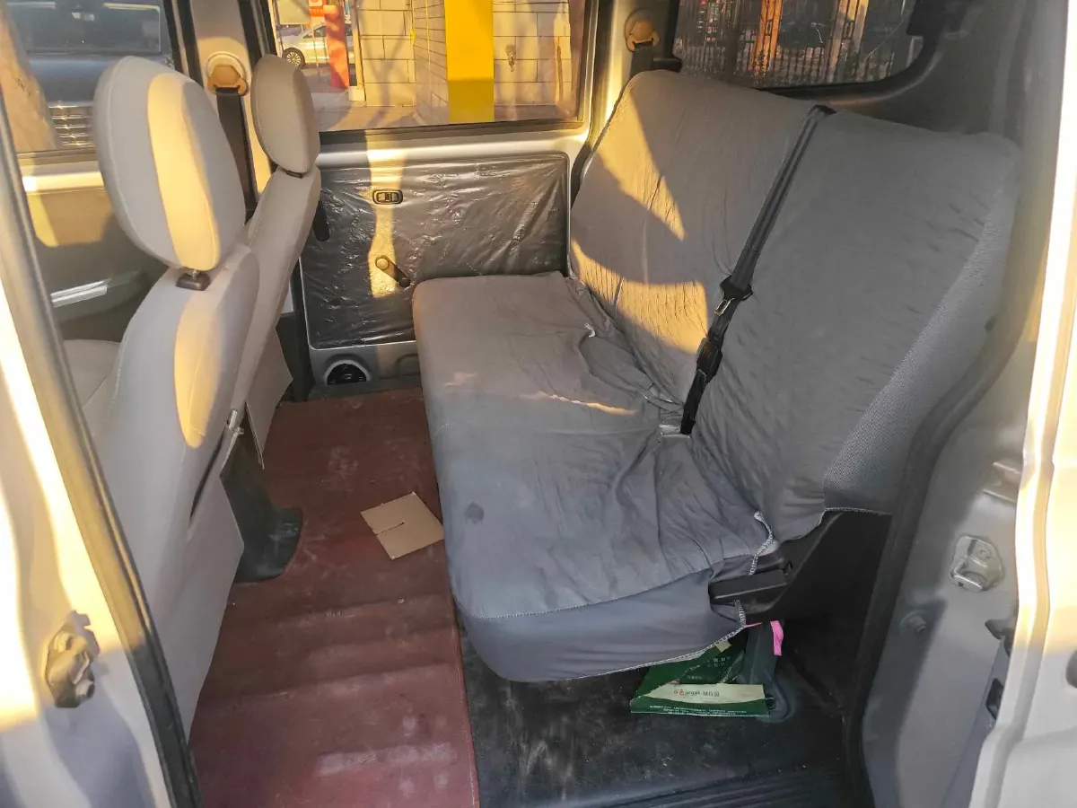 2021 WuLing HongGuang V 1.5L 99HP L4 6MT,autocango,china used car exporter,china ev exporter,chinese used car exporter,chinese used ev exporter