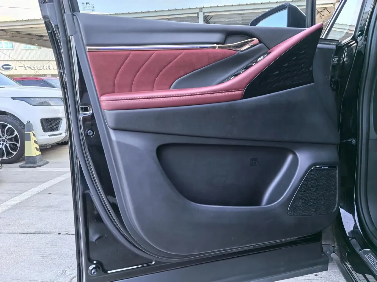 2023 GAC Trumpchi M8 2.0T 252HP L4 8AT,autocango,china used car exporter,china ev exporter,chinese used car exporter,chinese used ev exporter