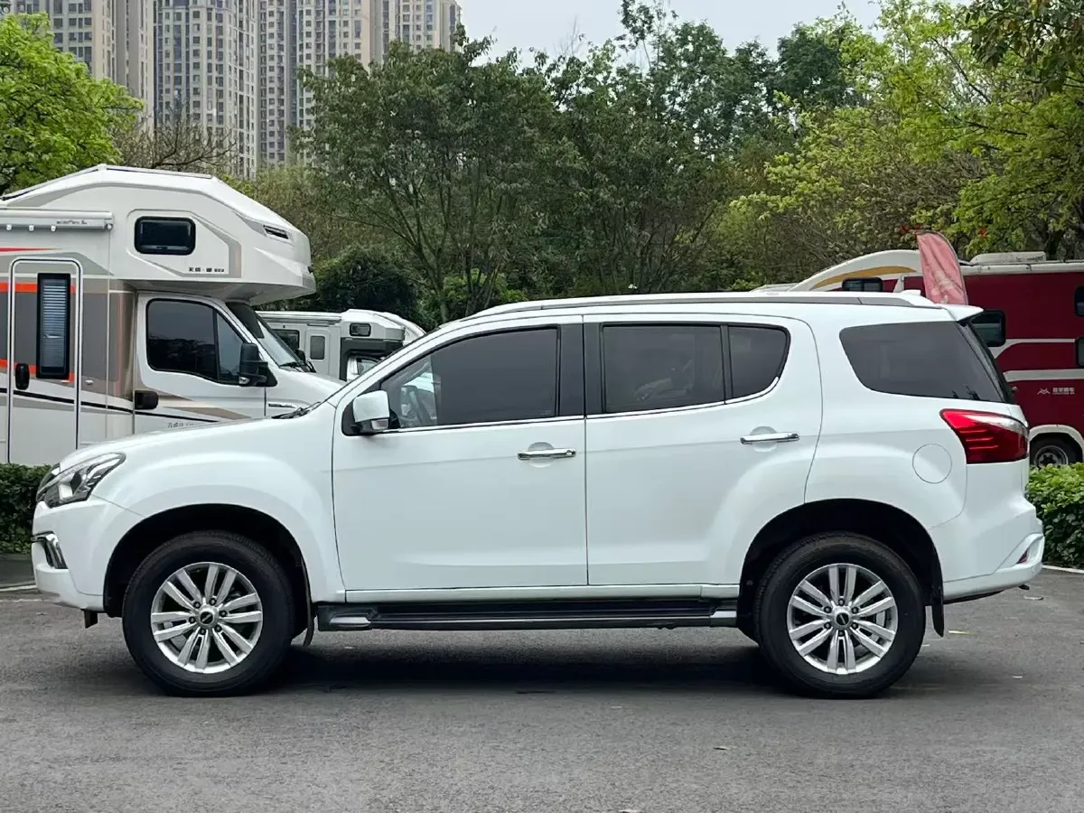 2018 Isuzu Mu-X 1.9T 163HP L4 6AT,autocango,china used car exporter,china ev exporter,chinese used car exporter,chinese used ev exporter