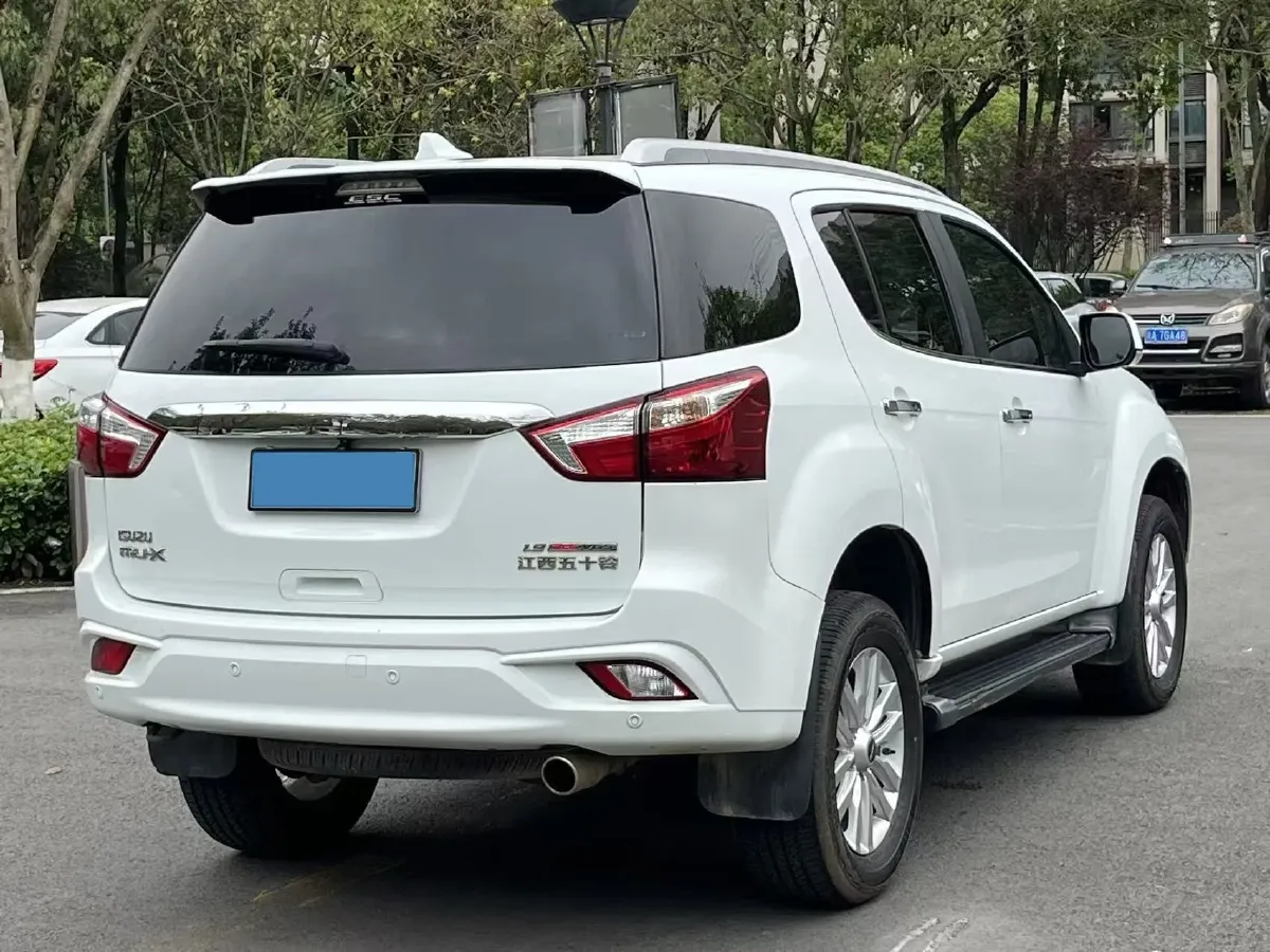 2018 Isuzu Mu-X 1.9T 163HP L4 6AT,autocango,china used car exporter,china ev exporter,chinese used car exporter,chinese used ev exporter
