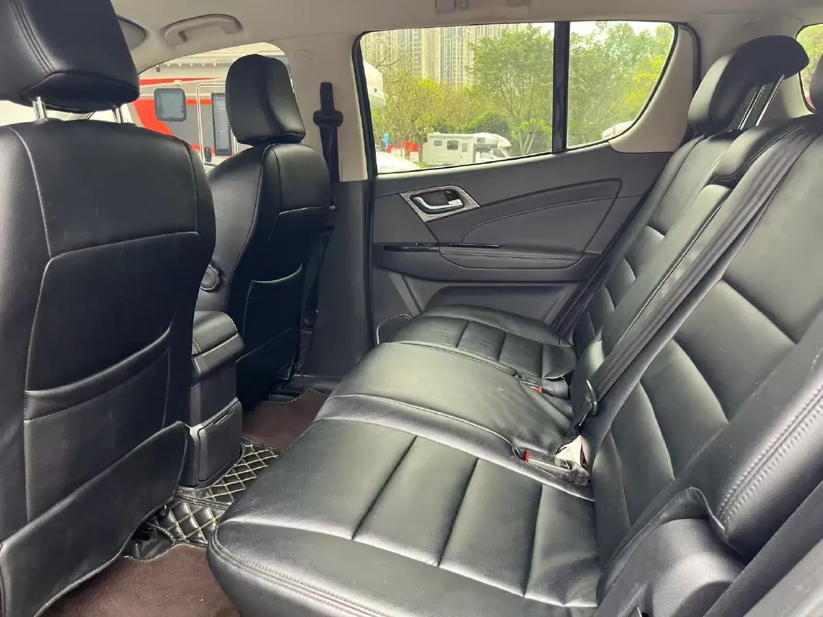 2018 Isuzu Mu-X 1.9T 163HP L4 6AT,autocango,china used car exporter,china ev exporter,chinese used car exporter,chinese used ev exporter