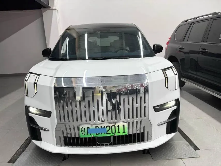 2022 Zeekr 009 BEV 116KWH,autocango,china used car exporter,china ev exporter,chinese used car exporter,chinese used ev exporter