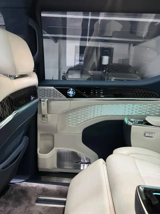 2022 Zeekr 009 BEV 116KWH,autocango,china used car exporter,china ev exporter,chinese used car exporter,chinese used ev exporter