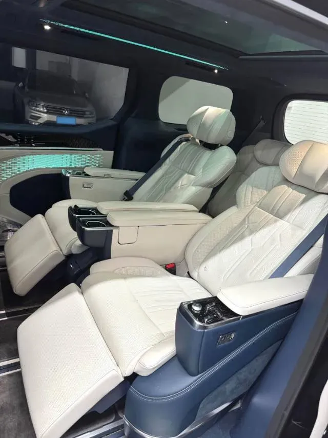 2022 Zeekr 009 BEV 116KWH,autocango,china used car exporter,china ev exporter,chinese used car exporter,chinese used ev exporter